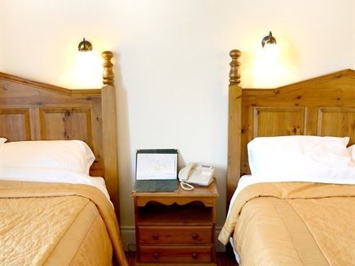 Belmont Hall Ньюрі Екстер'єр фото