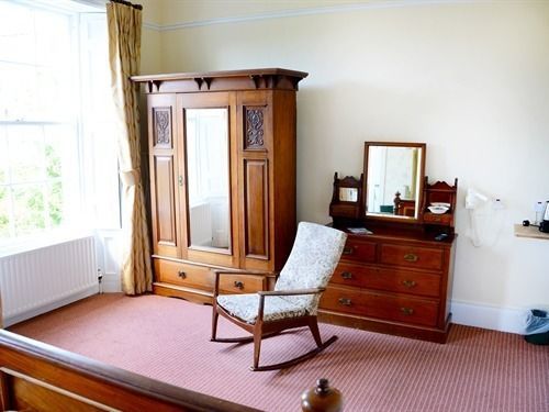 Belmont Hall Ньюрі Екстер'єр фото